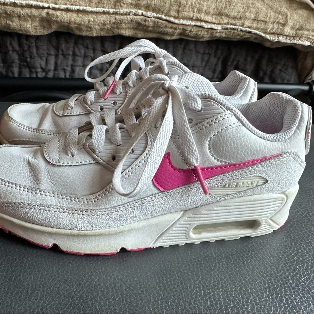 White and Pink Nike Airmax Sneakers - Picture 3 of 8